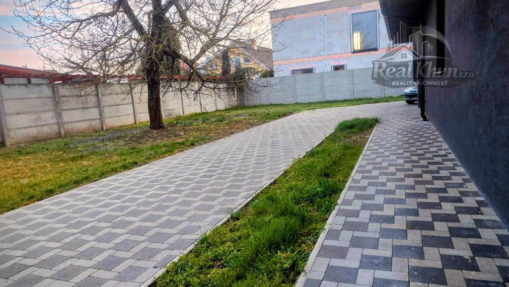 Na predaj priestranný rodinný dom Branč