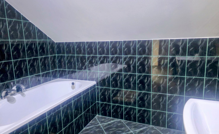 Na predaj priestranný rodinný dom Branč - fotografia 38