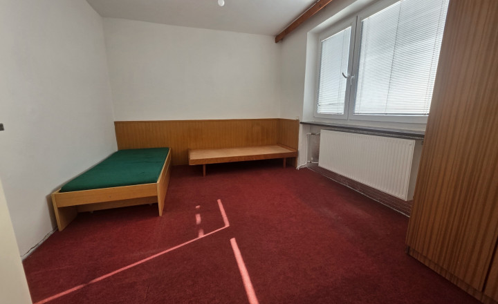 PRENÁJOM RODINNÉHO DOMU V LUŽIANKACH PRI NITRE-IDEÁLNE PRE FIRMU - fotografia 15